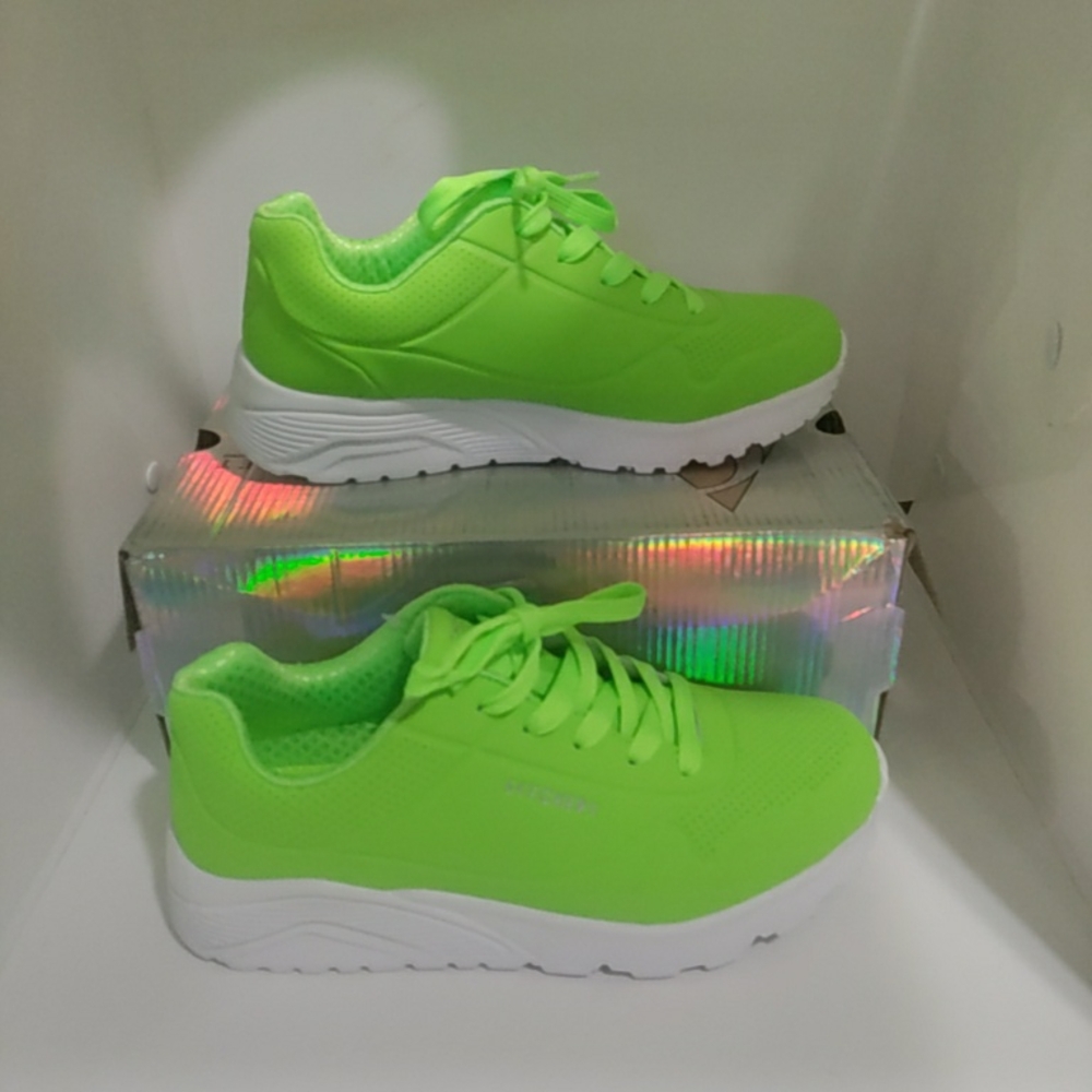 Skechers girls Kids 6 Uni Night Shad Lime Green Sneakers Casual Shoes